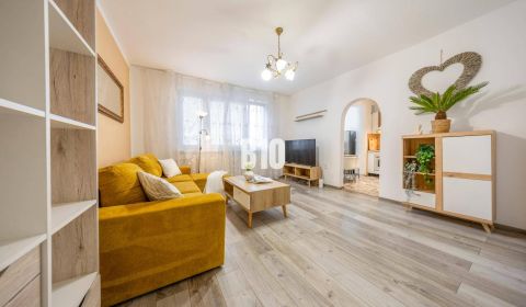 REZERVOVANÉ - PRAKTICKÝ 2-IZBOVÝ BYT SO ŠATNÍKOM NA RENDEZI