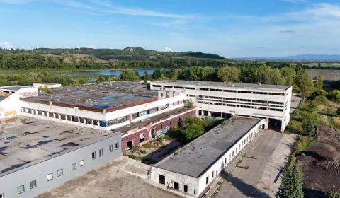 Veľkometrážne VÝROBNÉ HALY v priemyselnej zóne Géňa - Levice