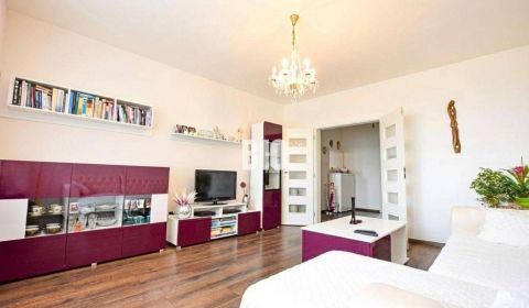 REZERVOVANÉ: 3-izbový byt Čadca,72m2 – komplet rekonštrukcia, stačí sa