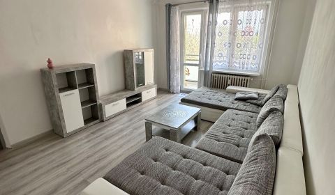 Prenájom moderný 2,5 izbový byt, Šalviová ulica, Bratislava II.Ružinov