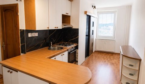 Prenájom 3 izb. byt Poprad Bajkalská 71 m2