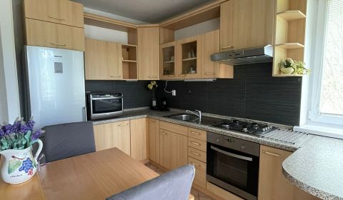 PRENÁJOM – 2-izbový priestranný  byt s balkónom, Južná ulica, Nitra