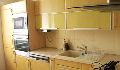 Prenájom pekný 2 izbový tehlový byt, Budovateľská ulica, BA II.Ružinov