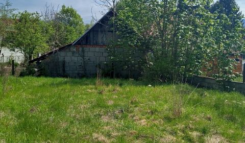 SUČANY-HRABINY stavebný pozemok  460 m2 - pri potoku