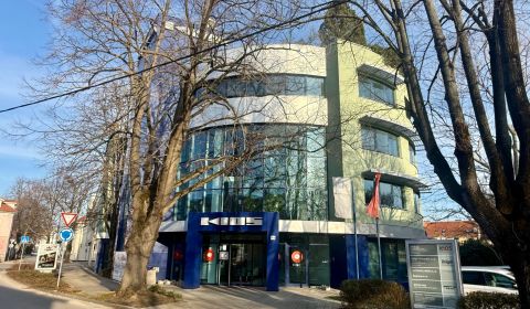 Kancelárie 133 m² v centre Piešťan | parkovanie, výťah, klíma