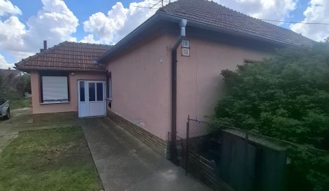Predaj staršieho RD s pekným pozemkom
