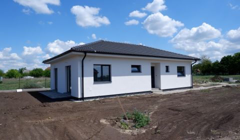 Ponúkame na predaj 4izbový rodinný dom v obci Rastislavice