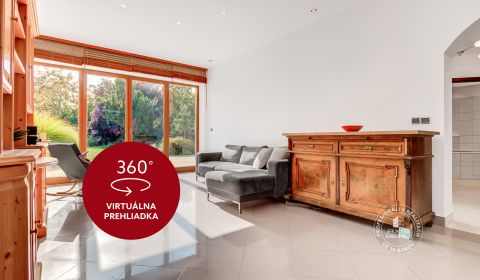 Veľký 2-podlažný rodinný dom, veľká záhrada, garáž, Kaplna