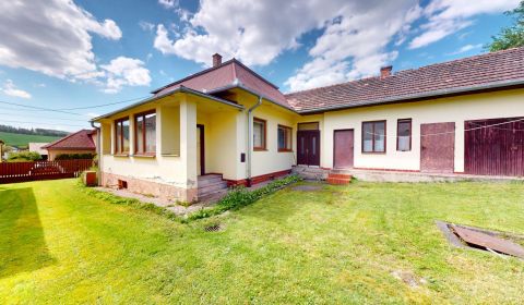 (1.087 m²) RODINNÝ DOM V HARICHOVCIACH