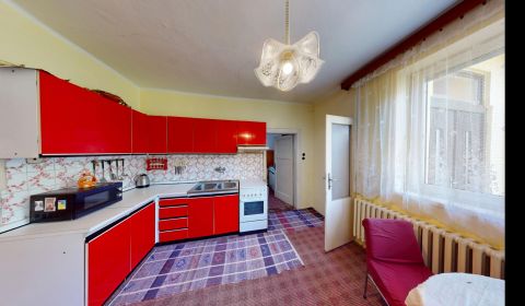 (1.087 m²) RODINNÝ DOM V HARICHOVCIACH