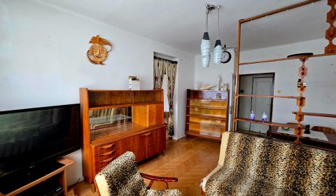 NA PRREDAJ 3 izbový byt Za poštou / Hlohovec