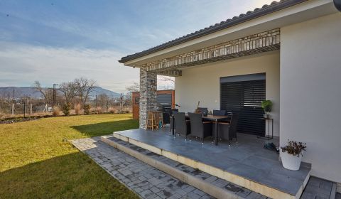 4 izbový rodinný dom bungalov novostavba Nitra