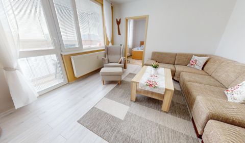 Na predaj 3 izbový byt, Trenčín, ul. Šafárikova