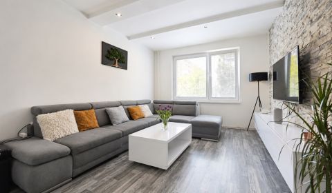 Vkusný 3i BYT s balkónom - Vlčince, Žilina