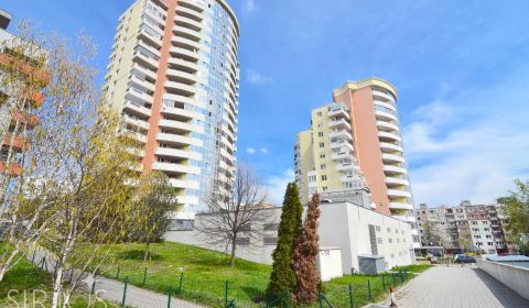 Veľký 2i byt s dvoma loggiami, parking, pivnica,novostavba,Karlova Ves