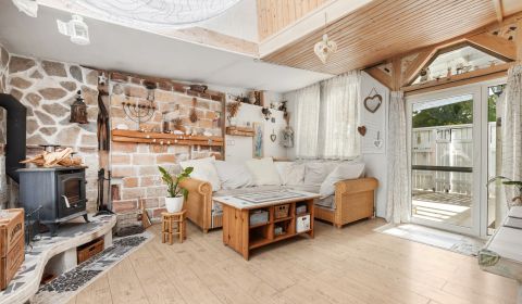 Na predaj 7 izbový rodinný dom v centre Tomášova