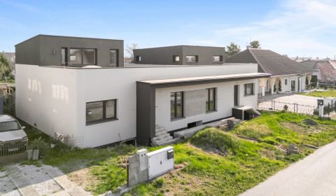 MODERNÝ 2-PODLAŽNÝ DVOJDOM, TOMÁŠOV