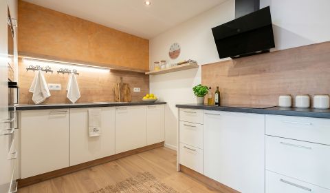 PO REKONŠTRUKCII – 4i DOM S GARÁŽOU – Piešťany, Orviský kút