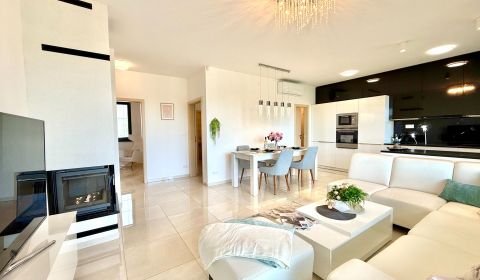 Zariadený 4-izb. dom s pozemkom 486m2 | Malinovo - Tri Vody 