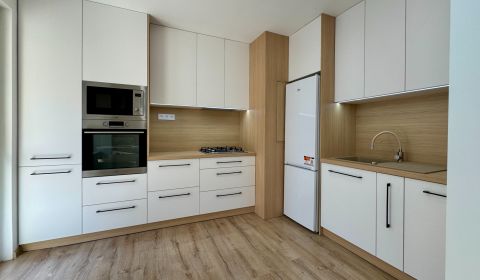 ŠTÝLOVÝ 3-IZBOVÝ BYT PO KOMPLETNEJ REKONŠTRUKCII – PREŠOV, SEKČOV