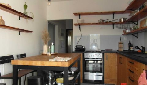 3 izbový byt Prievidza predaj, sídlisko Sever, 72 m2, rekonštrukcia.