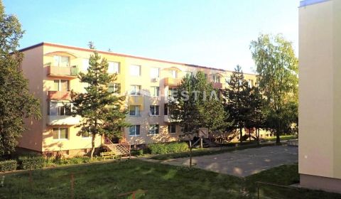 Zariadený 2-izbový byt na prenájom, kúsok od centra mesta