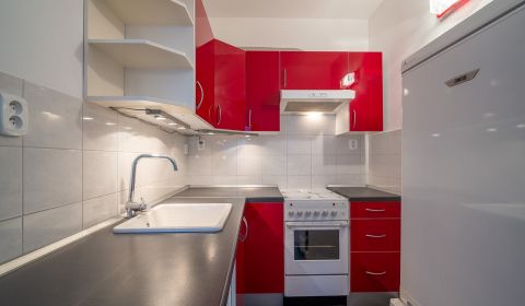 2 – IZB.BYT, ZREKONŠTRUOVANÝ, PIVNICA, ul. MOZARTOVA, BRATISLAVA