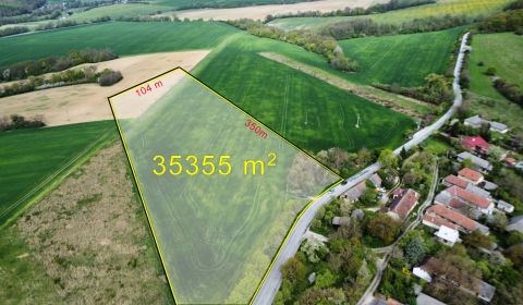 Pozemok 35 355 m² vhodný na chov koní či hospodárstvo – Prašník