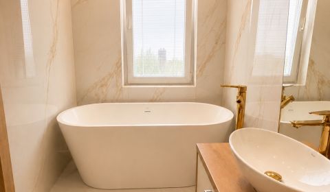 3-IZBOVÝ BYT PO KOMPLETNEJ REKONŠTRUKCII – MEŠTIANSKA UL., KOMÁRNO