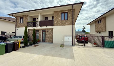 3-izbový byt 67m2 + loggia 4m2 | Lehnice