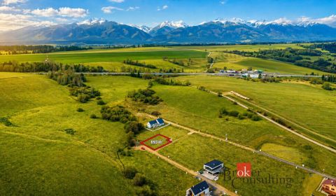 NA PREDAJ: Slnečný stavebný pozemok (693 m²) s výhľadom na Tatry – nov
