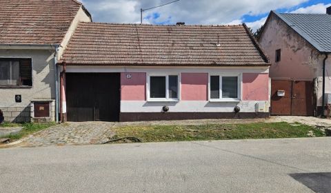ZNÍŽENÁ CENA: Tehlový dom na rekonštrukciu alebo asanáciu – Boleráz