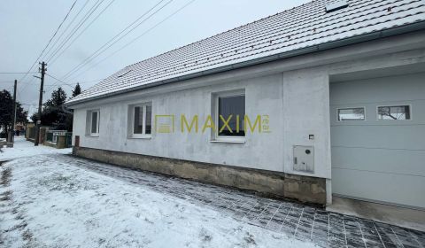 Samostatne stojaci zrekonštruovaný rodinný dom s výbornou dispozíciou 