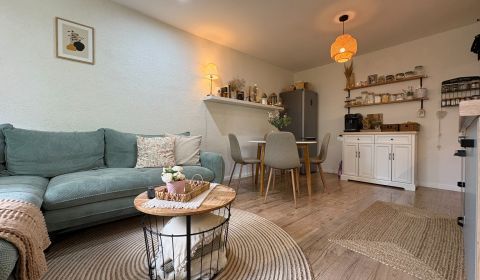 Na predaj: CENTRUM  3 izb.byt + BALKON + ŠPAJZA 