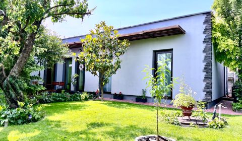 Na predaj rodinný dom, 5 izbový bungalov, Zálesie, Dolnomajerská ul. 