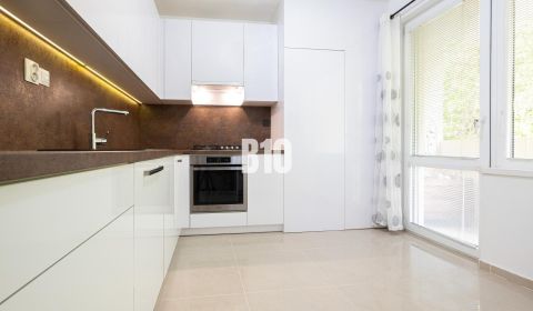 Útulný 3 izbový byt /84m2/ s dvoma balkónmi na Čermáni