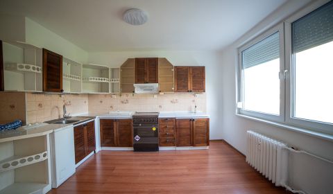 Priestranný 2 izbový byt 66,6 m² neďaleko Lidla