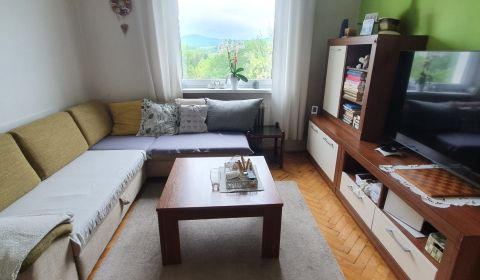 TOP ponuka! Priestranný 3-izbový byt s balkónom, 78m2, Sihoť I,Trenčín