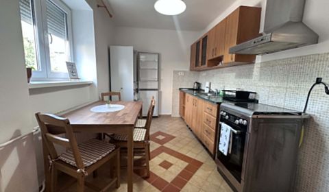 ☎️ 0918197701 Na prenájom 1 izbový byt v centre mesta na Jesenského ul