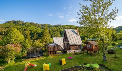 NOVÁ CENA - Funkčná chatka s altánkom v príjemnom prostredí Hriňovej