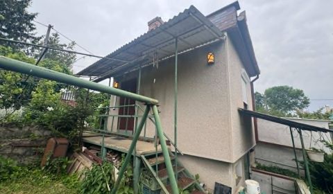 Predám murovanú chatu v Nových Zámkoch