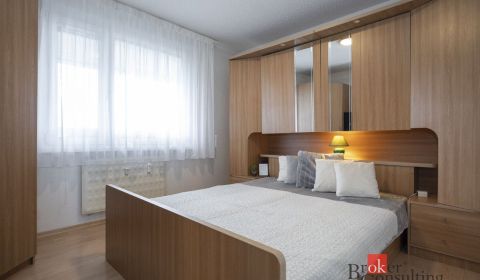4 - IZBOVÝ BYT NA PREDAJ - BANSKÁ BYSTRICA - SÁSOVÁ
