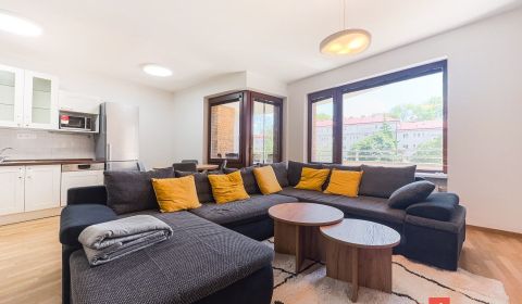 3i byt 2 terasami v novostavbe Gaudí Residence