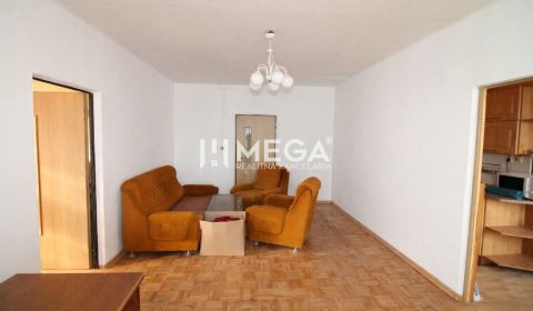Na predaj veľký 3 izbový byt s balkónom v meste Humenné