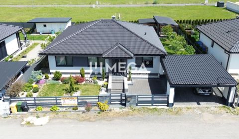 Na predaj priestranný bungalov v obci Lackovce