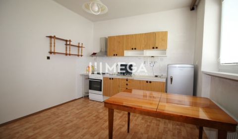 NA PREDAJ -  veľký 3 izbový byt 8 min od mesta Humenné