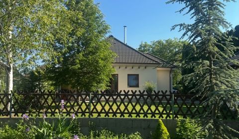 PREDAJ : RODINNÝ DOM, IŽA