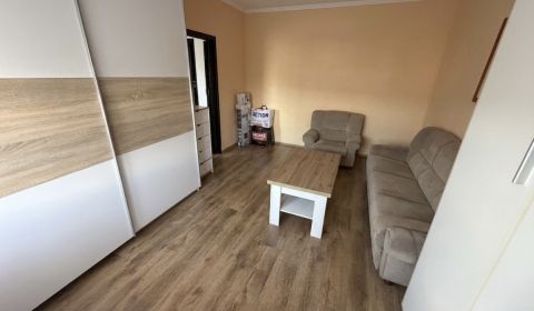 1 izbovy byt  s balkónom Topoľčany / VYPLATENA ZALOHA
