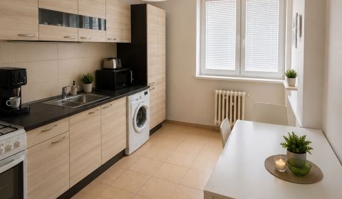 Útulný 1 izbový byt s veľkým potenciálom 40 m2- Nobelová, Bratislava