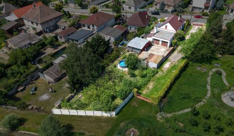 Útulný 3-izbový dom s garážou a záhradou v Topoľnici